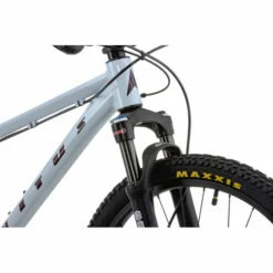 Vitus Nucleus 24 Youth Hardtail Bike -Outlet Bremser Store Vitus Nucleus 24 Youth Hardtail Bike White 09